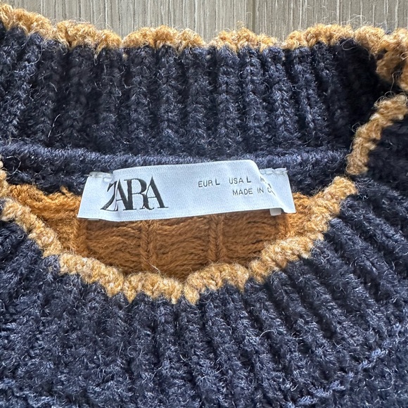 Zara Gingerbread Man Knitted Vest, Large - Picture 3 of 6